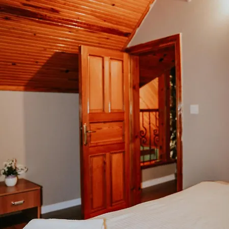 Base Kirkpinar Detached With Pool Villa Sapanca