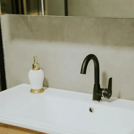 Base Kirkpinar Detached With Pool *