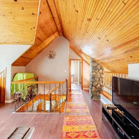 Base Kirkpinar Detached With Pool Sapanca